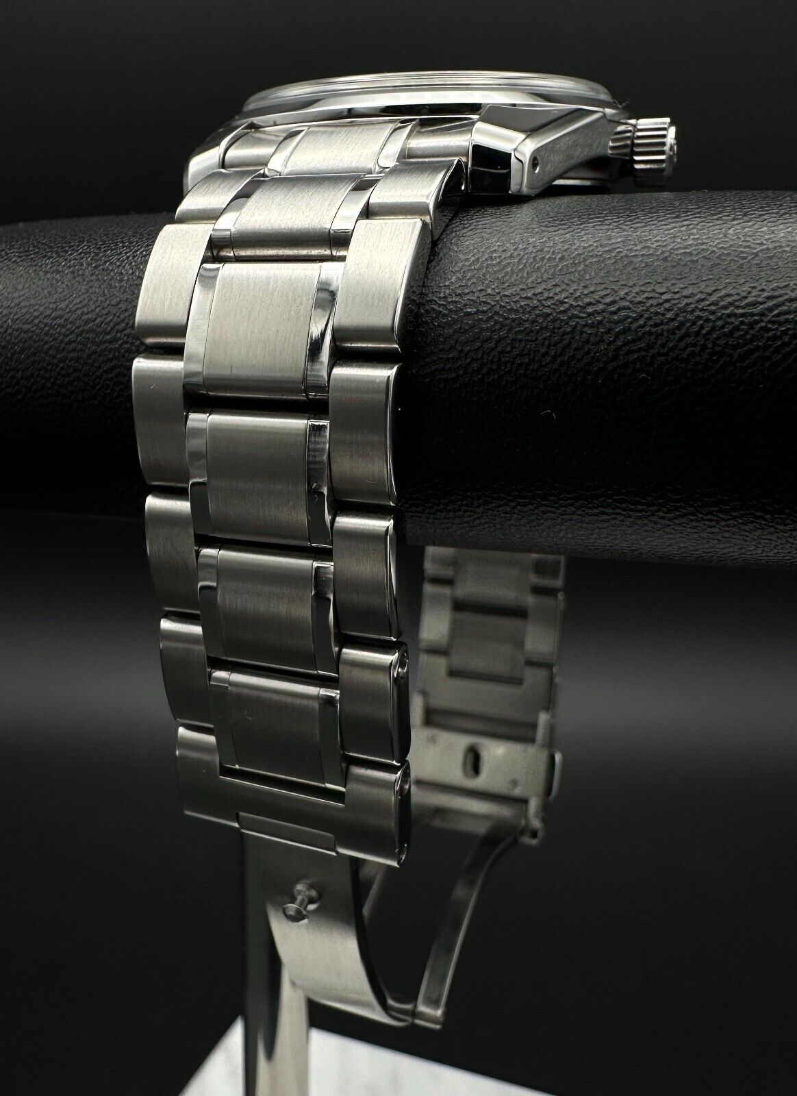 Grand Seiko SBGV011 Self-Dater 37mm Black Dial Steel Quartz Men's Watch - 2015