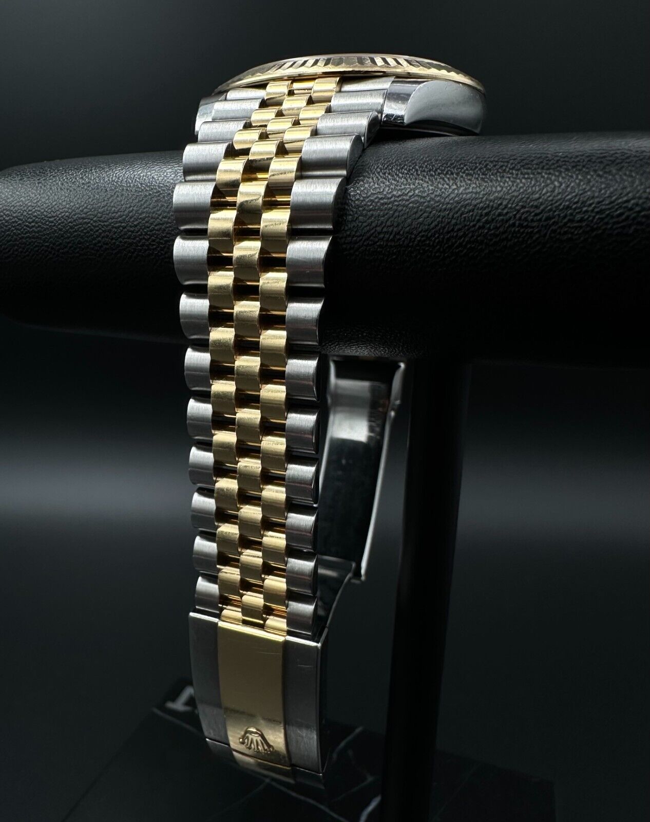 Rolex Datejust 41 model 126333, featuring a gold and stainless steel Jubilee bracelet and a champagne diamond dial, 2022 release. This luxurious 41mm automatic watch combines classic elegance with modern sophistication, ideal for collectors and enthusiasts seeking a statement timepiece. Available from The Watch Trader in Madison, CT.