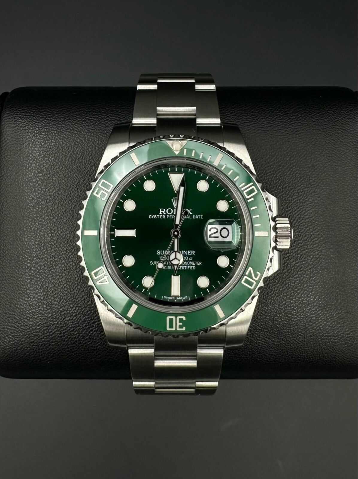 Rolex Submariner Date 116610L Hulk 40mm Green Dial Automatic Men's Watch - 2015