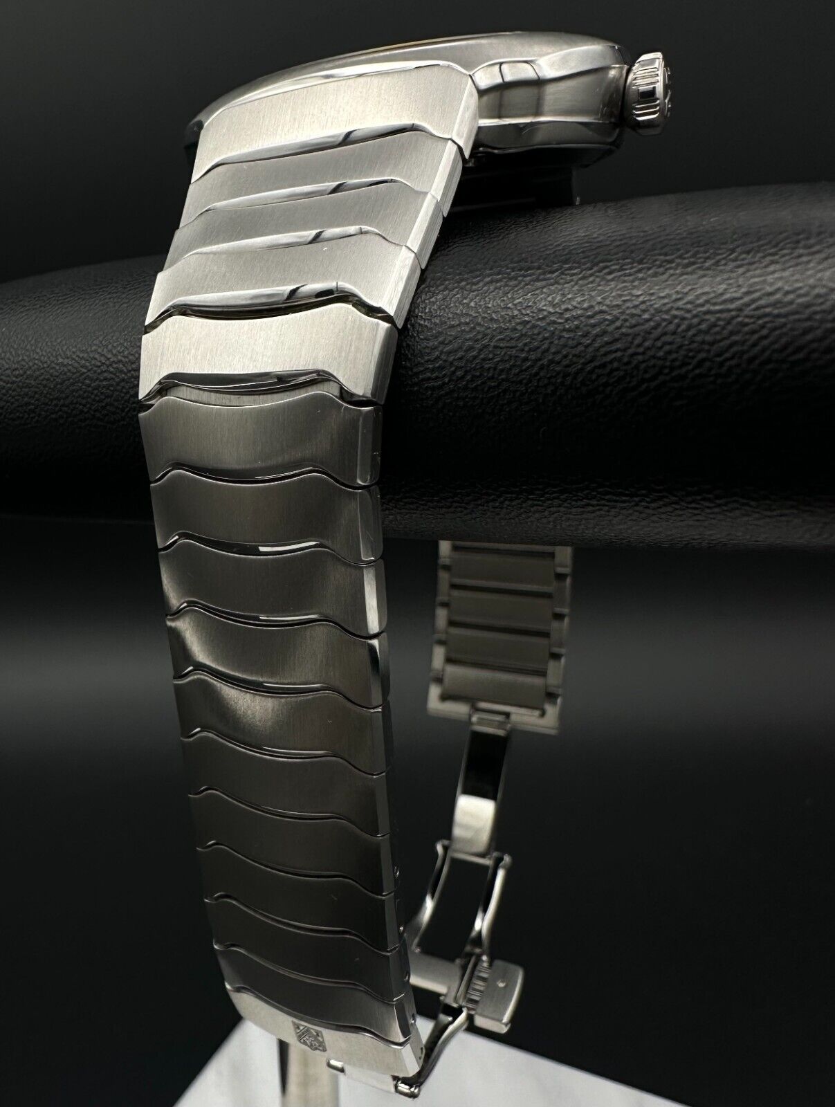H. Moser & Cie Streamliner Centre Seconds 6200-1200 Green Dial Automatic Watch
