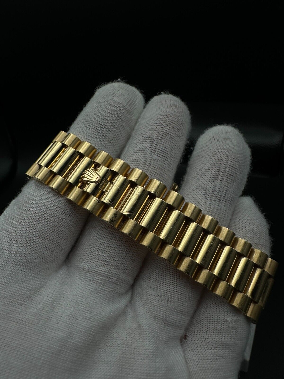 Rolex Day-Date 40mm 228238 Onyx Dial 18K Yellow Gold Automatic Watch - 2023