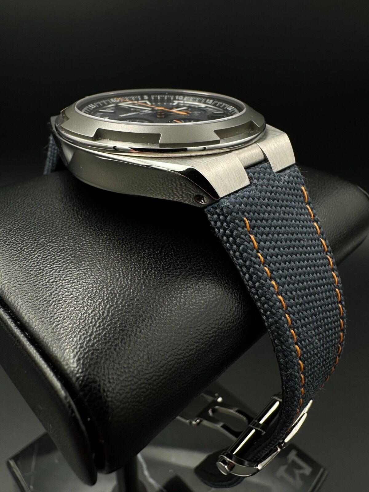 Vacheron Constantin Overseas Chrono Everest men's watch, model 5510V/000T-B923, featuring a striking blue dial, titanium and stainless steel case, and chronograph functionality. A rugged yet sophisticated 42.5mm timepiece, perfect for collectors of high-end sports watches. Available from The Watch Trader CT.