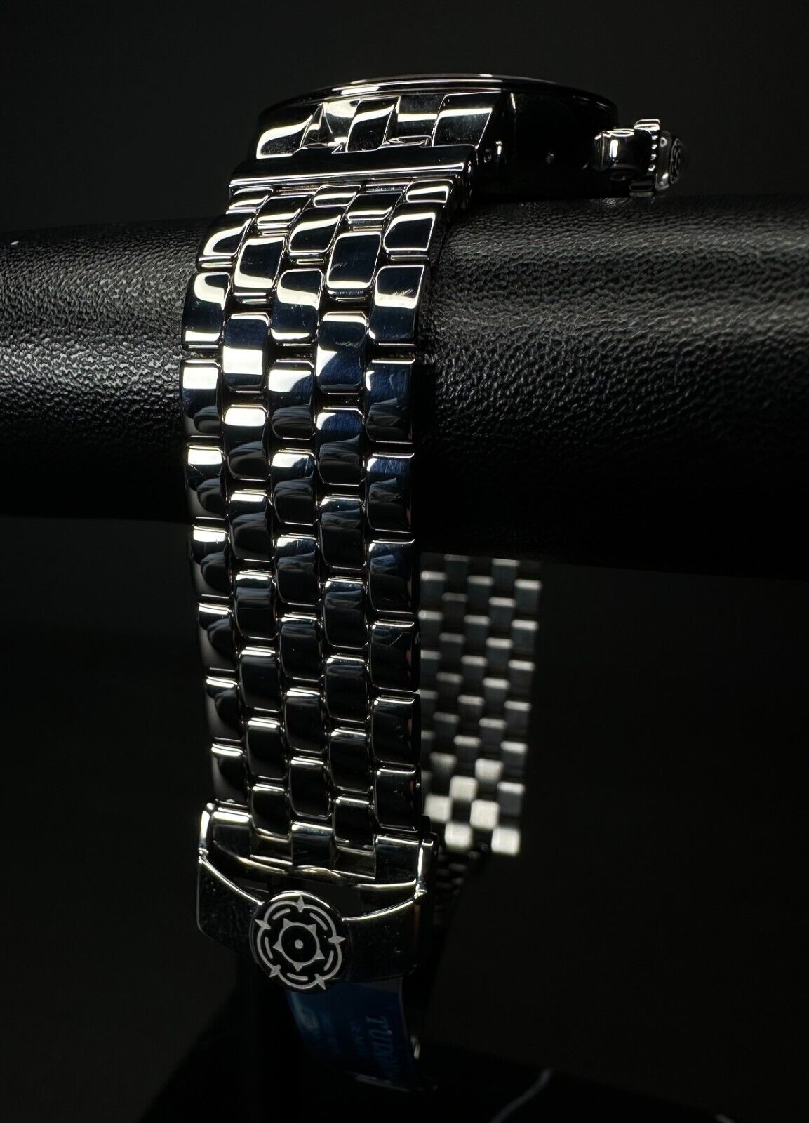 Tudor Clair De Rose 34mm ladies' watch, model 35700, crafted in stainless steel with elegant design elements and 2023 release. A sophisticated timepiece ideal for women seeking classic style and luxury craftsmanship. Available from The Watch Trader CT.