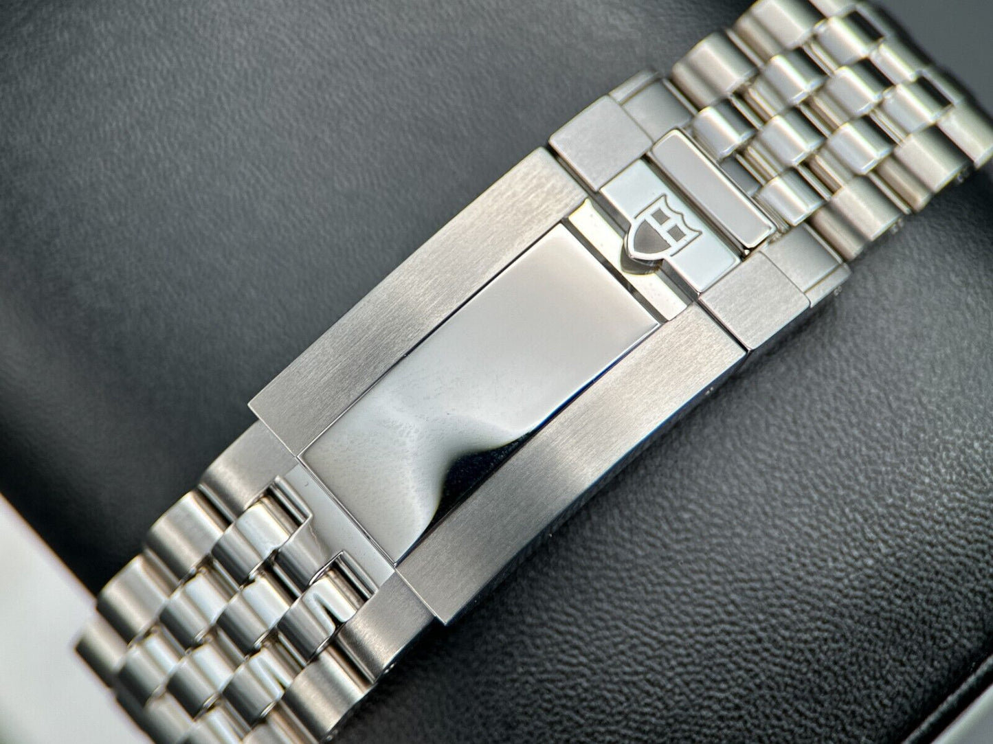 6405763