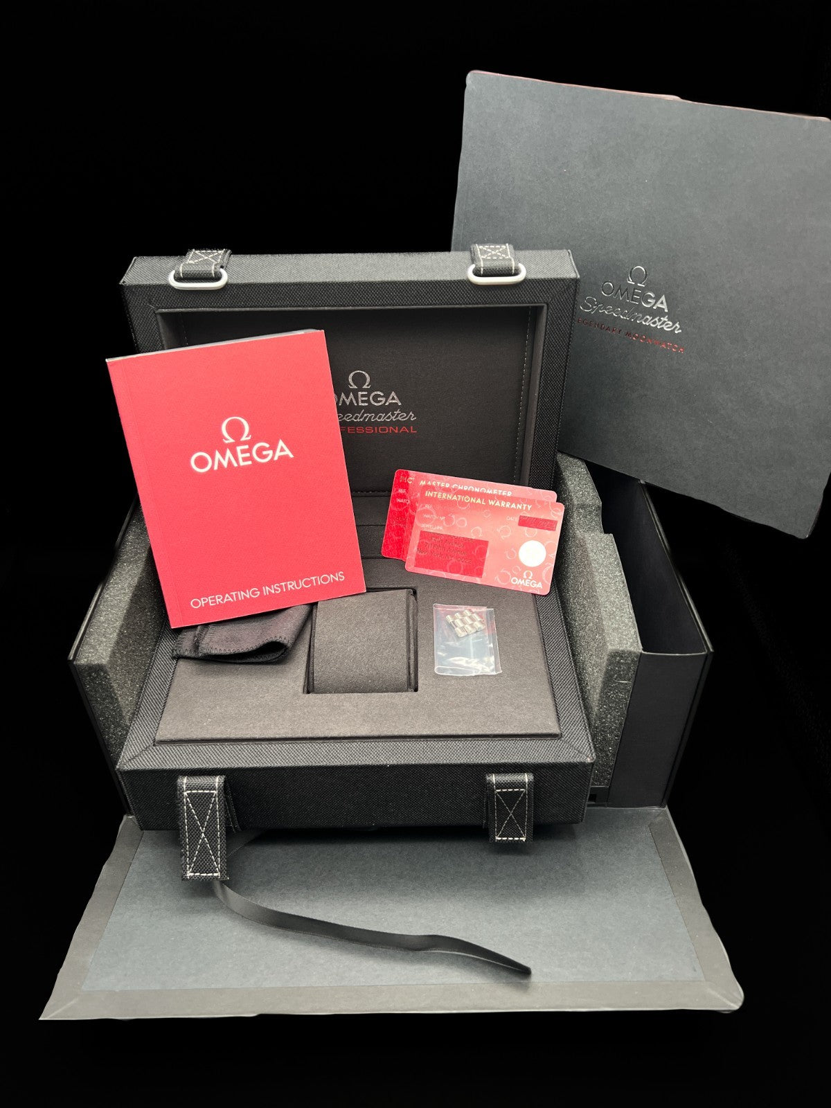 OMEGA Speedmaster Moonwatch Professional 310.30.42.50.04.001 White Dial - 202410