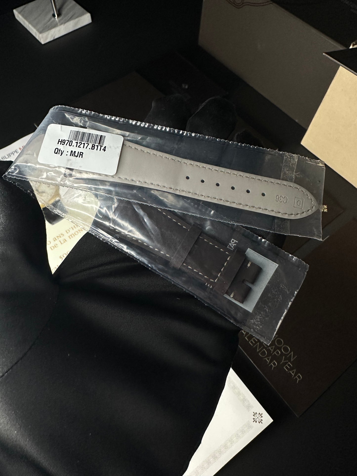 Patek Philippe Nautilus 5712R Mens Automatic Watch