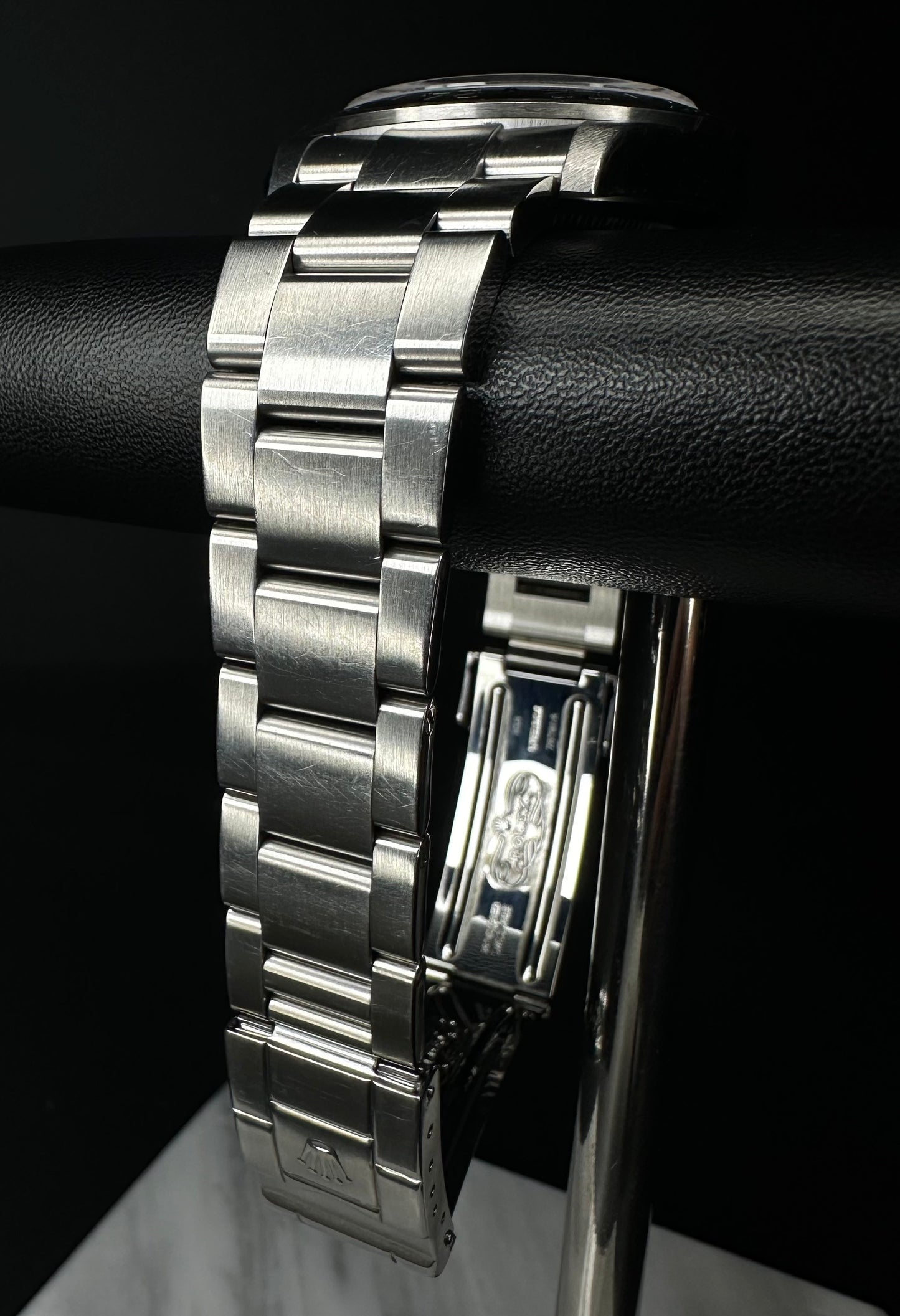 Rolex Explorer II Black Dial 16570 Rare 3186 Movement - 2011