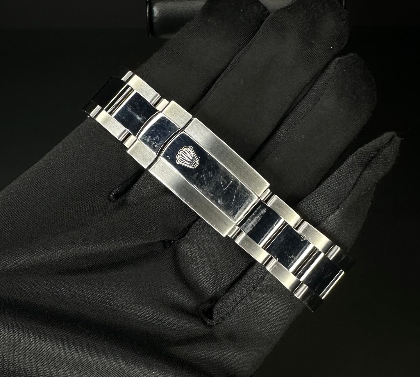 Rolex Datejust 36 Turn-O-Graph, model 116264, featuring a 36mm stainless steel case with a grey slate dial and signature rotating bezel, from 2008. This unique timepiece combines the classic Datejust design with sporty functionality, ideal for collectors and enthusiasts seeking a versatile luxury watch. Available from The Watch Trader in Madison, Connecticut.