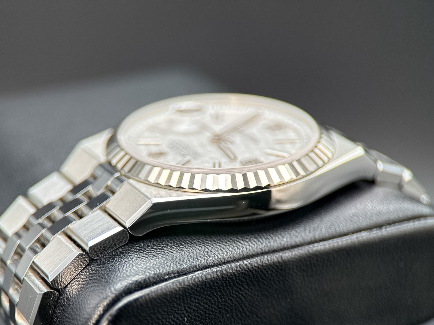 2026 Rolex Land-Dweller 127334 White Dial Automatic 40mm Stainless Steel  Watch4
