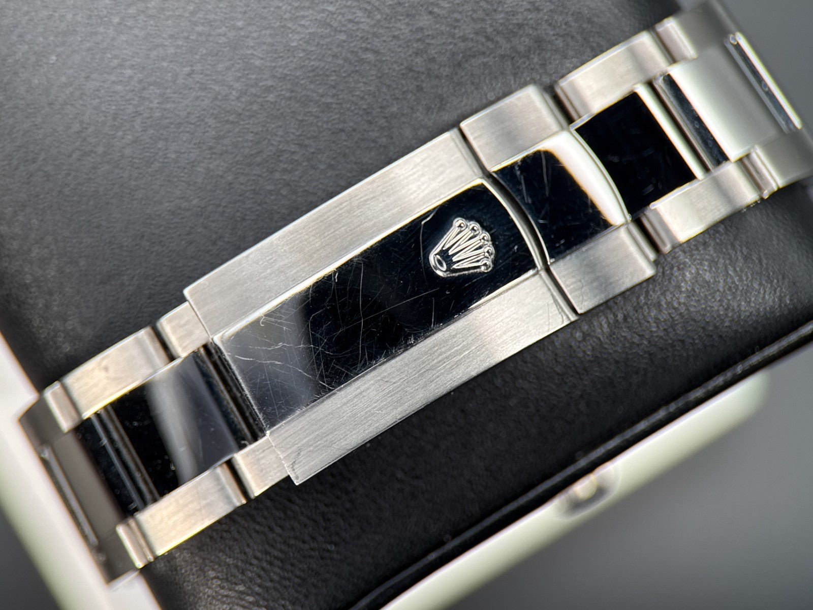 Rolex Sky-Dweller 326934 White Dial Oyster Bracelet Automatic 42mm Watch - 20189