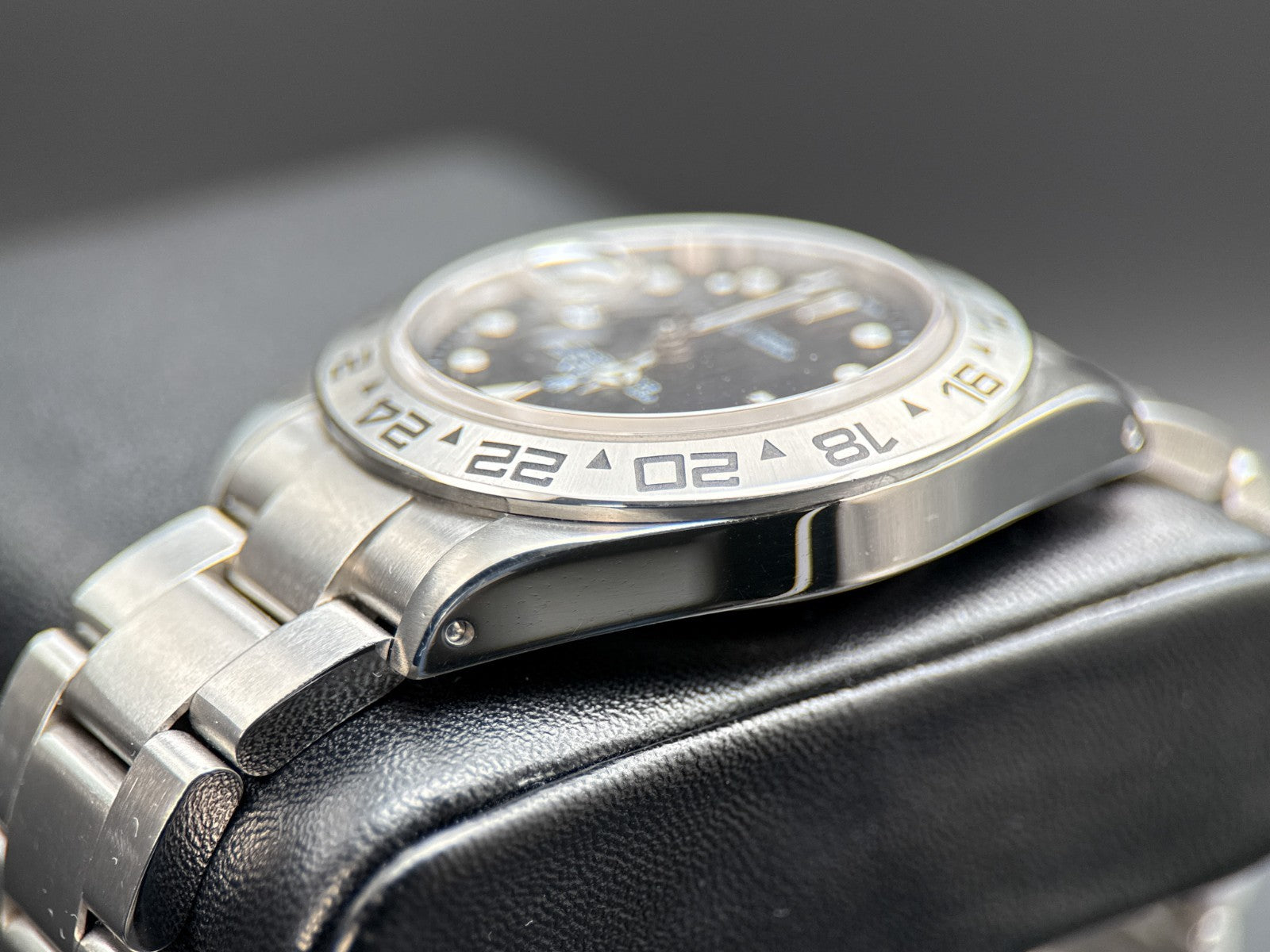 Rolex Explorer II 16550 Black Dial Stainless Steel Automatic 40mm Watch4