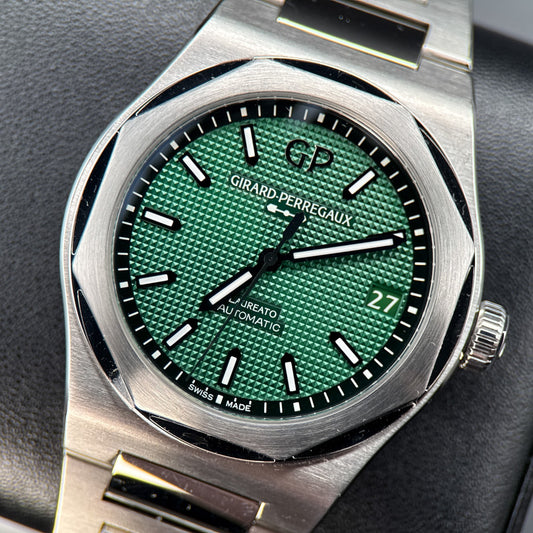 Girard-Perregaux Laureato 81010-11-3153-1CM Green Dial Automatic 42mm Watch0