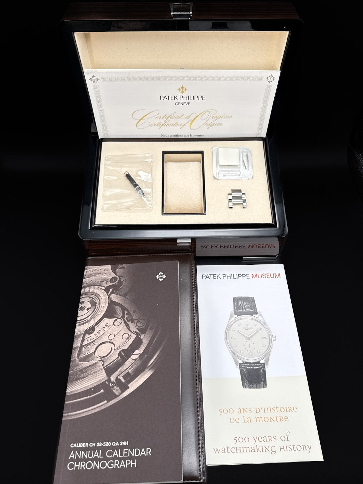 Patek Philippe Complications Annual Calendar Flyback Chrono 5905/1A-001 - 202210