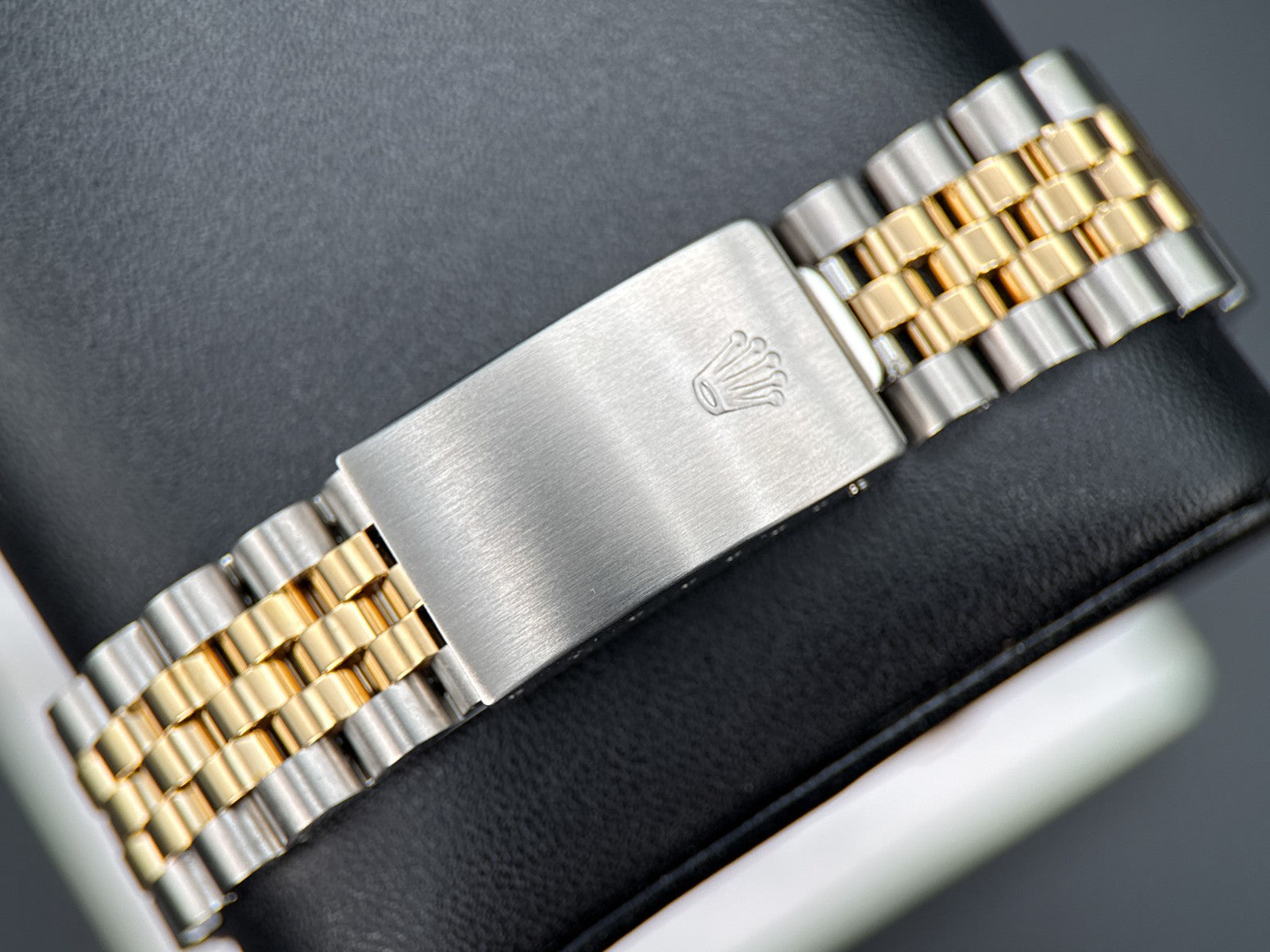Rolex Datejust 16233 White Diamond Dial Two-Tone Automatic 36mm Watch - 19949