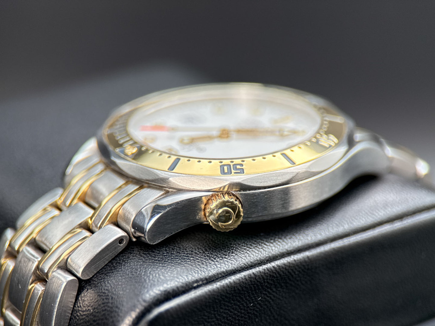 Omega Seamaster Diver 300M 168.1503 Two-Tone White Dial Automatic 41mm Watch4