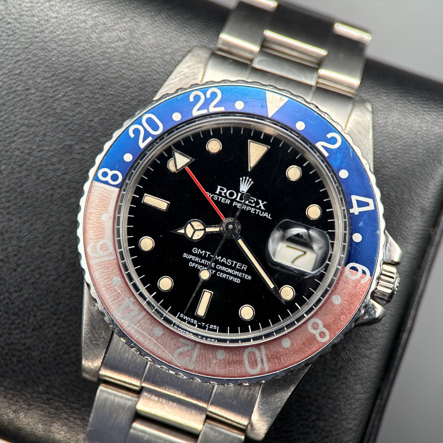 Vintage Rolex GMT-Master "Pepsi" 16750 Black Dial Automatic 40mm Watch0