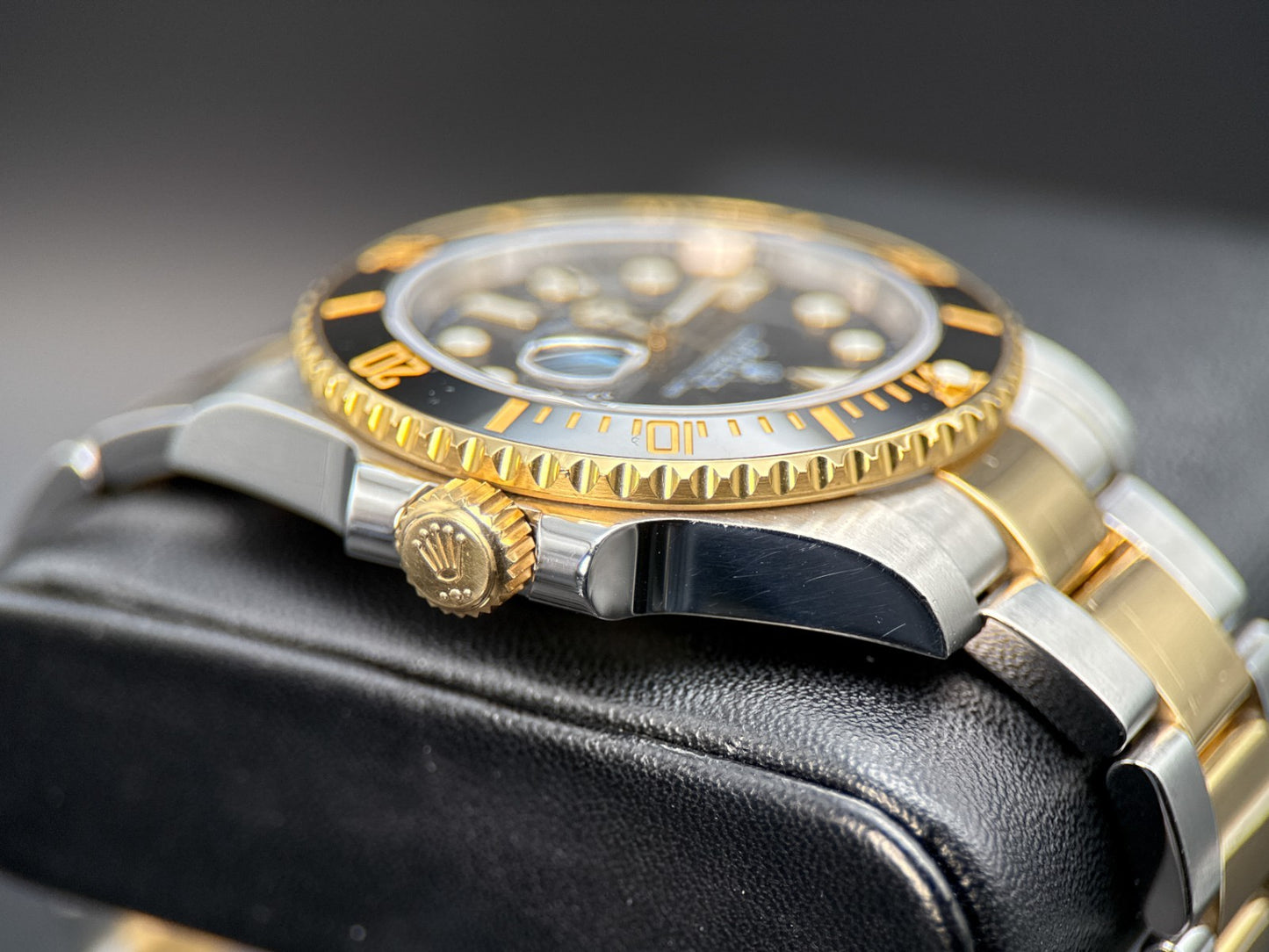 Rolex Submariner Date 116613 Black Dial Two-Tone Oyster 40mm Automatic Watch2