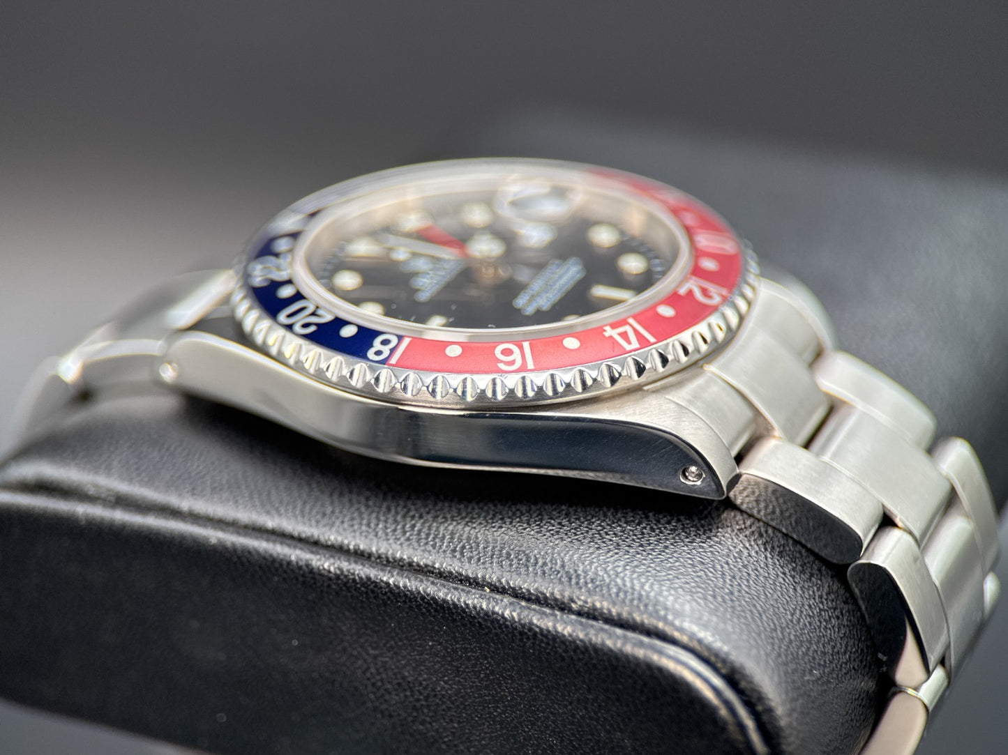 Rolex GMT-Master II 16710 Pepsi Black Dial Steel Oyster 40mm Automatic Watch3