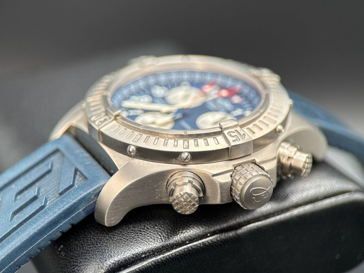 Breitling Chrono Avenger M1 E73360 Blue Dial - photo 2 of 8