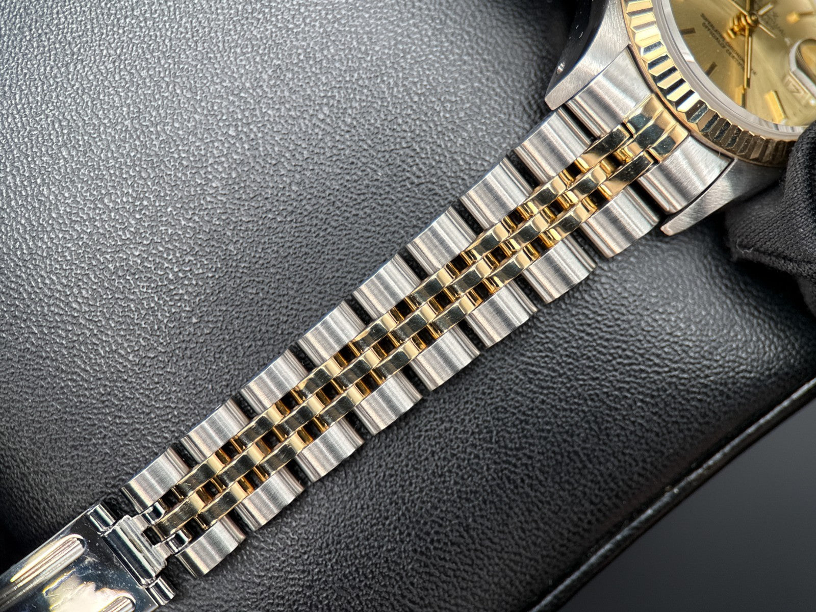 Rolex Lady-Datejust 69173 Champagne Dial Two-Tone Automatic 26mm Watch - 19916