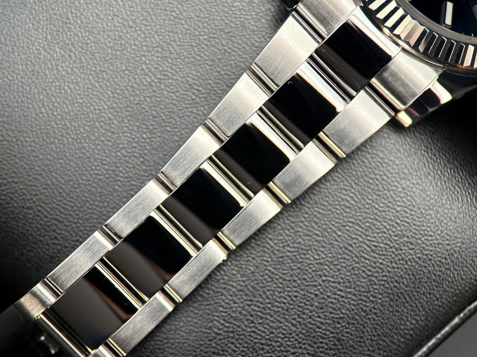 Rolex Datejust 126334 Blue Dial Fluted Bezel Oyster Automatic 41mm Watch - 20226