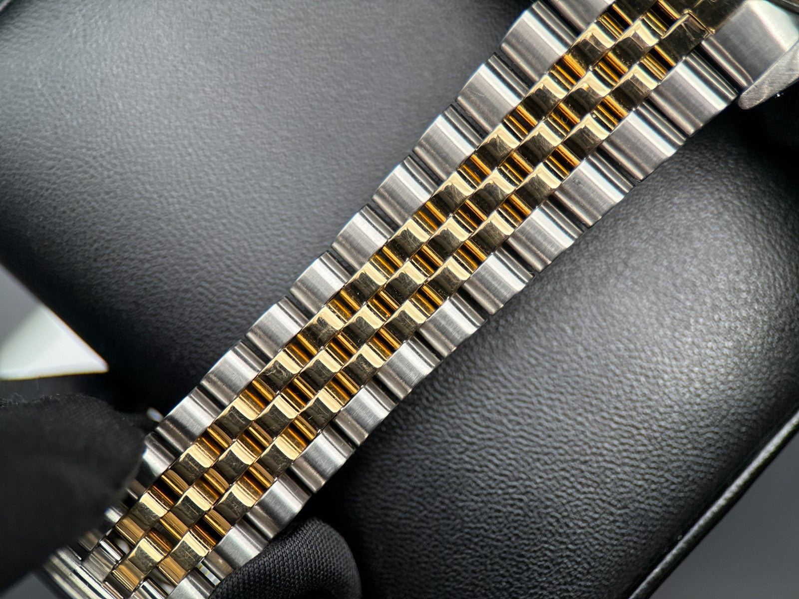 Rolex Datejust 16233 Blue Stick Dial Fluted Bezel Two-Tone Automatic 36mm Watch7