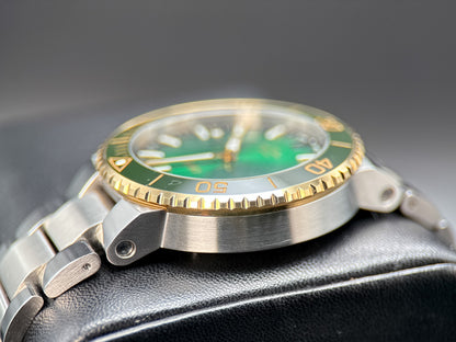 Oris Aquis Date Calibre 400 Green Dial 01 400 7769 6357-07 4 22 77FC4