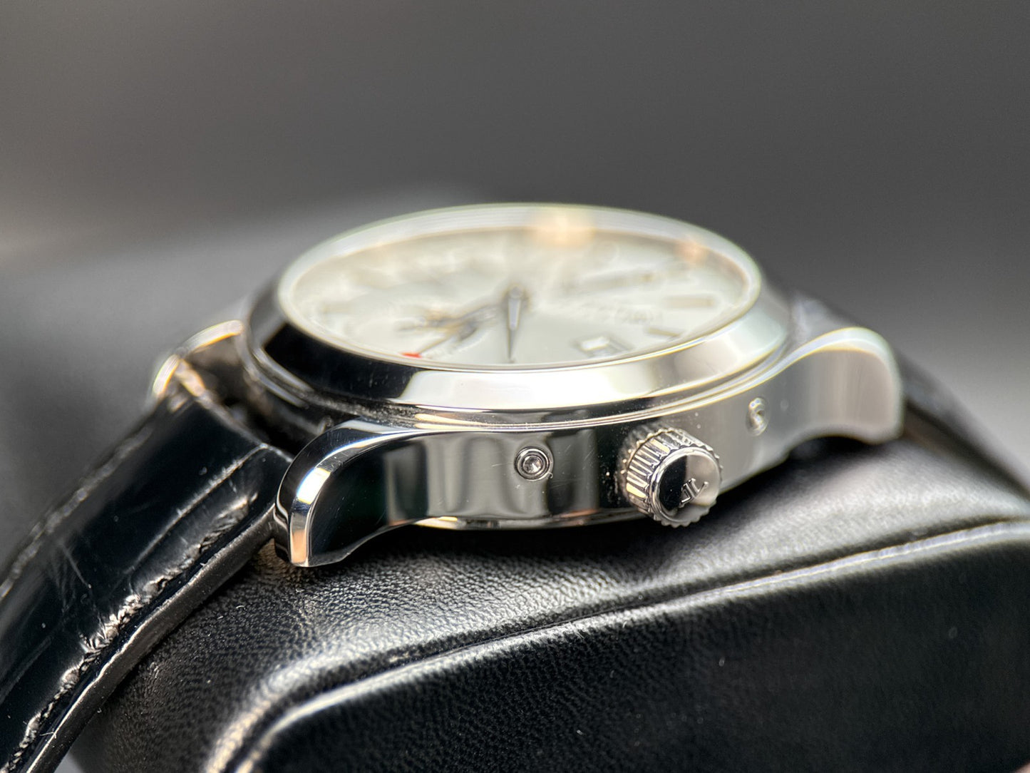 Jaeger-LeCoultre Master Calendar Q151842A Silver Dial 40mm Automatic Watch1