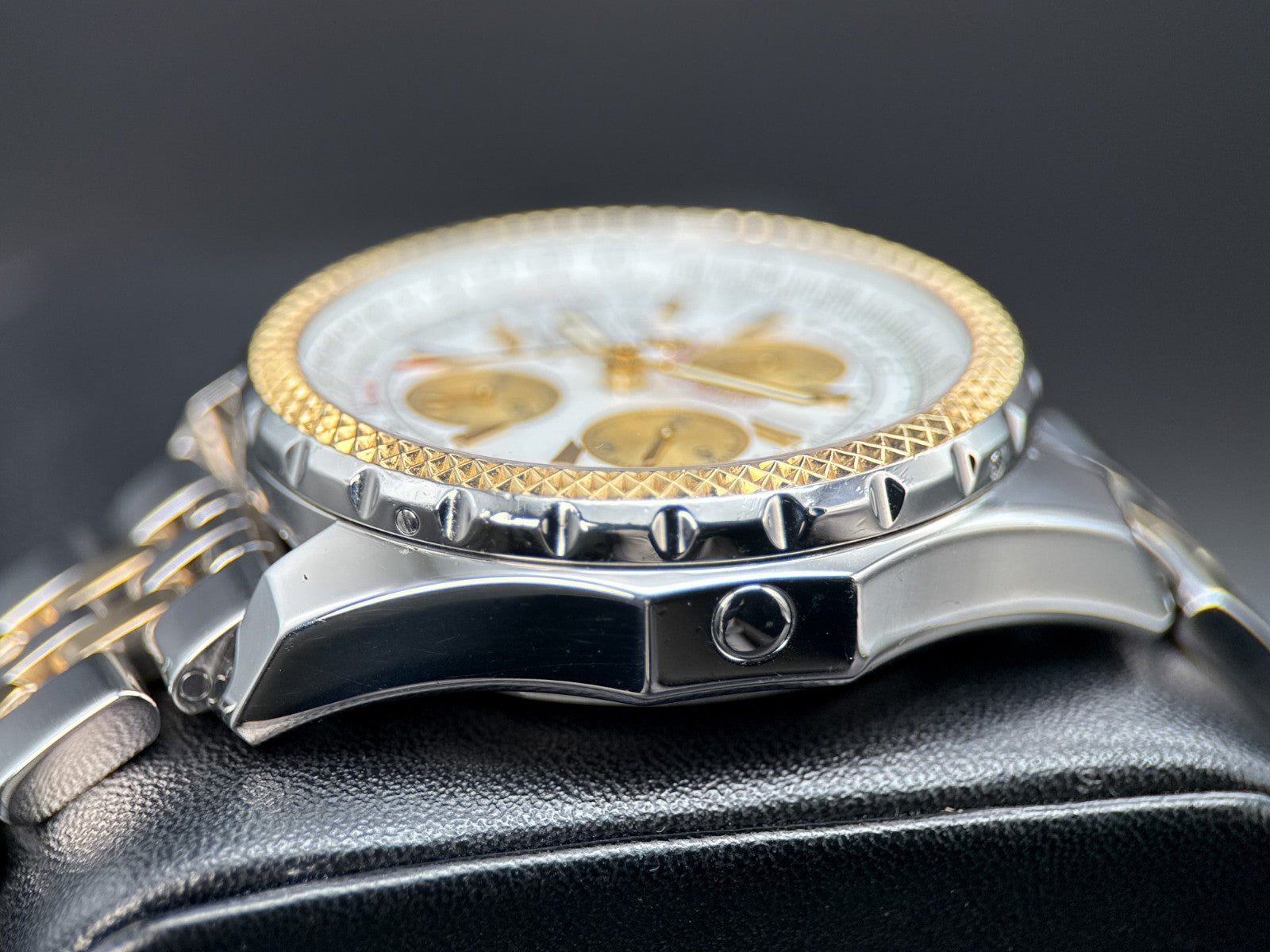 Breitling Bentley GT D13362 White Dial Two-Tone Automatic Chronograph 44mm Watch4