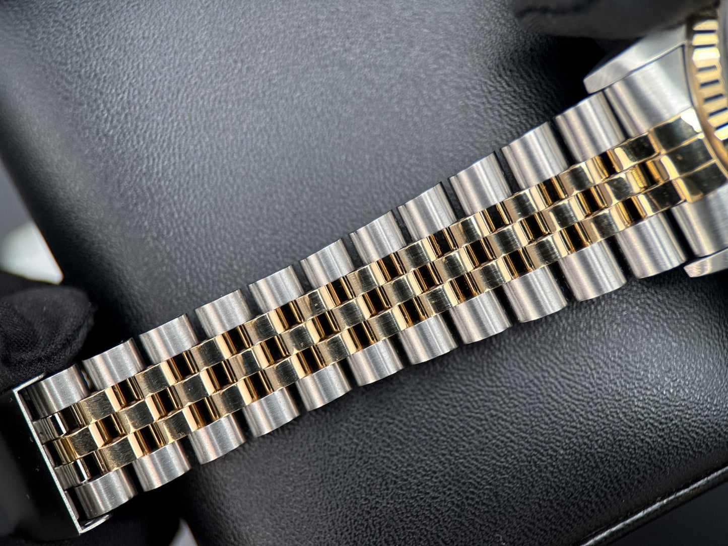 Rolex Datejust 16233 White Diamond Dial Two-Tone Automatic 36mm Watch - 19947