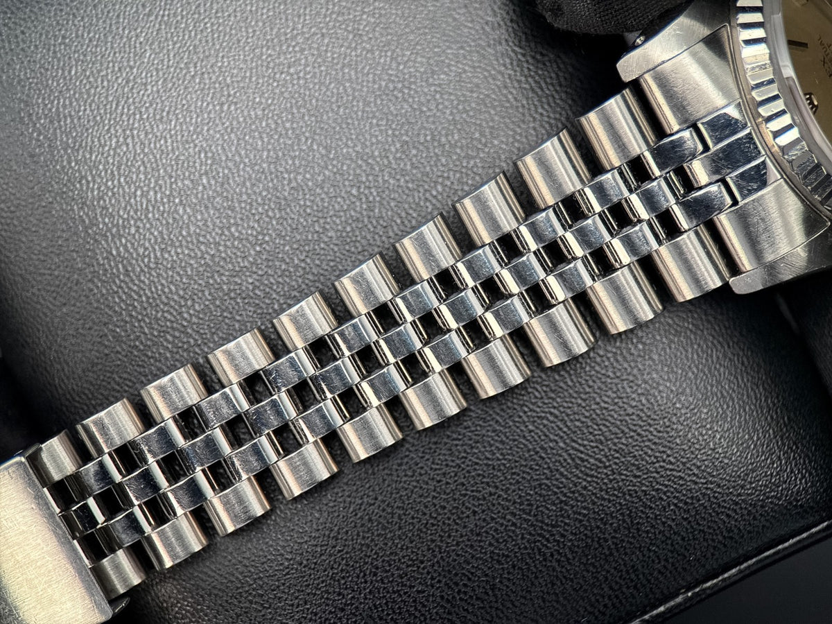 Rolex Datejust 16234 Silver Dial - photo 8 of 11
