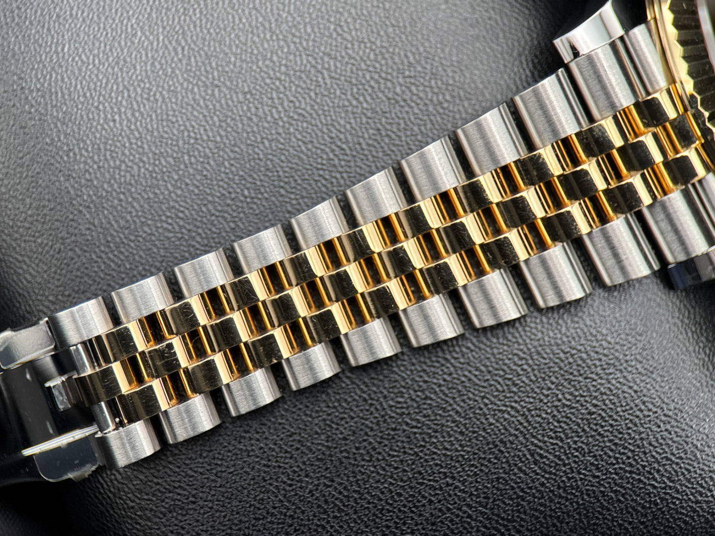 Rolex Datejust 126333 Champagne Diamond Dial 41mm Automatic Watch - 20226