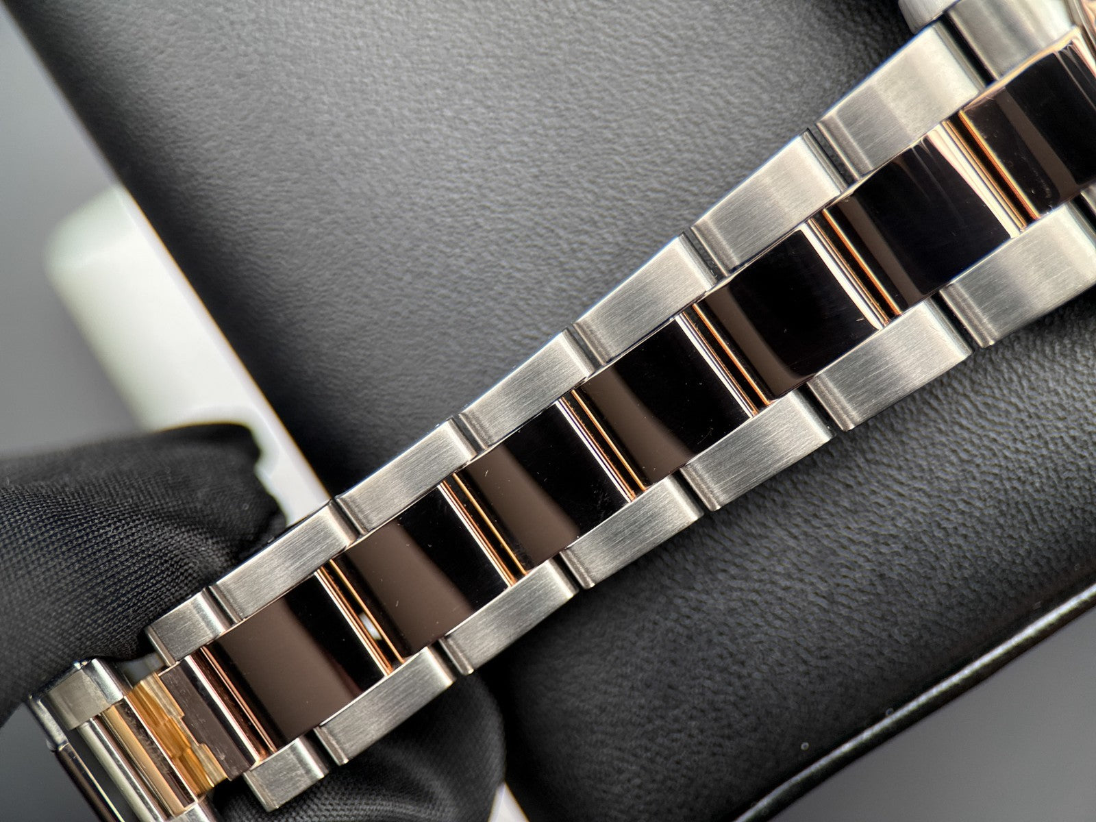 Rolex Datejust Turn-O-Graph Thunderbird Black Dial Two Tone 36mm Automatic Watch7