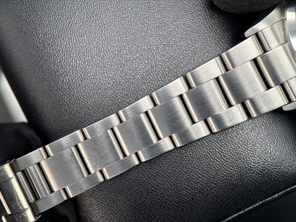 Rolex Explorer 36 114270 Black Dial - photo 8 of 11