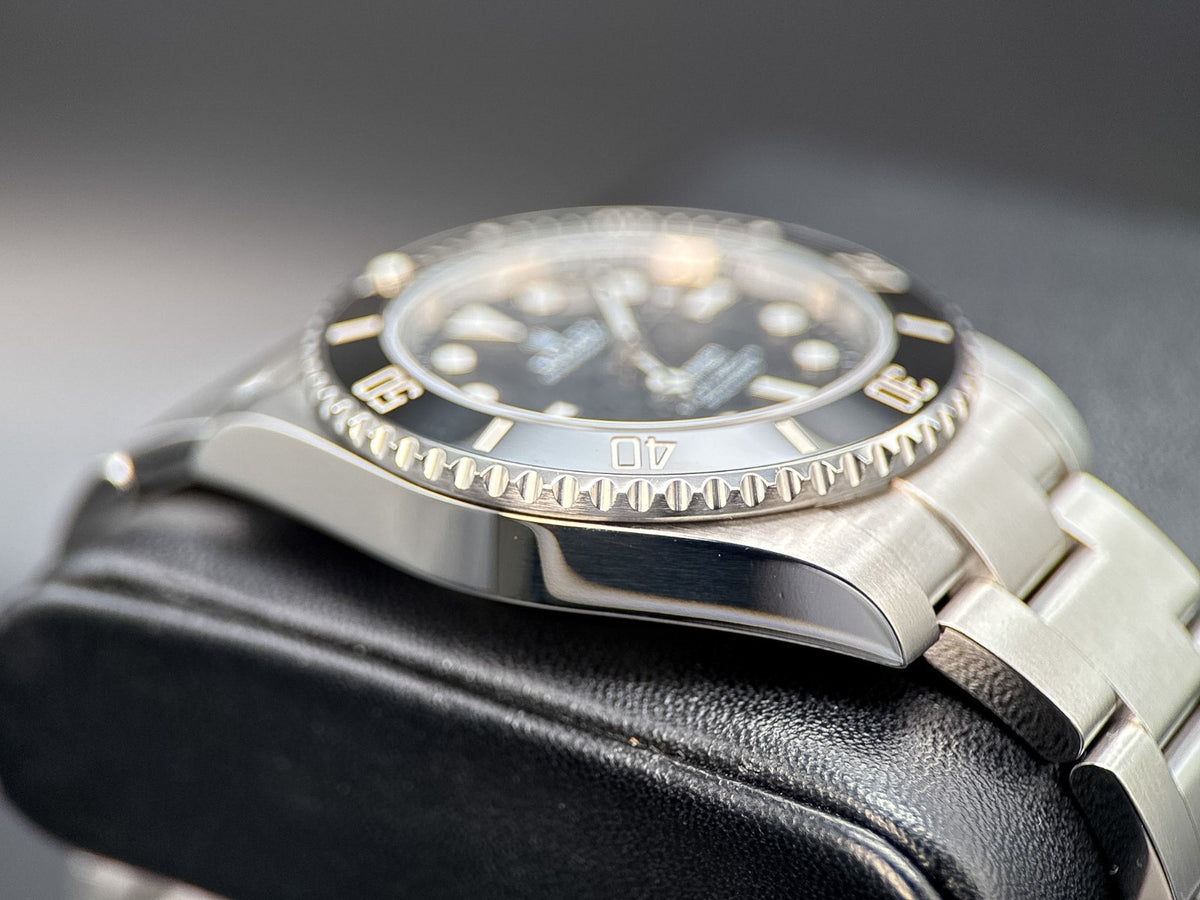 Rolex Submariner No-Date 114060 Black Dial 2018 - photo 4 of 11