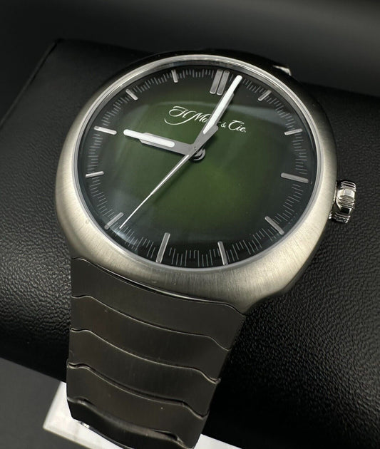 H. Moser & Cie Streamliner Centre Seconds 6200-1200 Green Dial Automatic Watch