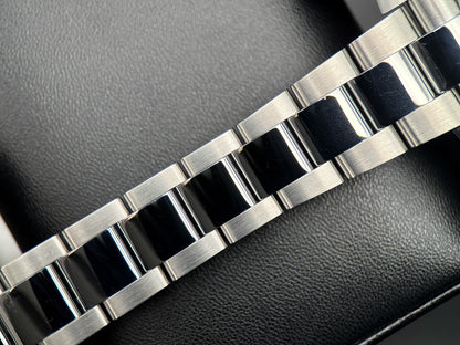 Rolex Milgauss 116400GV Black Dial Green Crystal Automatic 40mm Watch - 20227