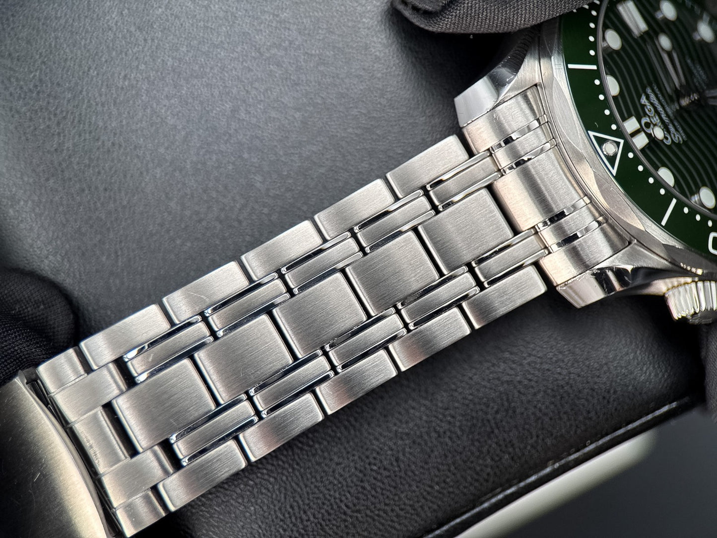 OMEGA Seamaster Diver 300M 210.30.42.20.10.001 Green Dial 42mm Watch - 20237