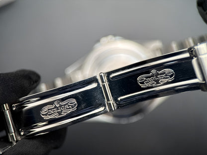 Rolex GMT-Master II 16710 Black Bezel Stainless Steel 40mm Automatic Watch8