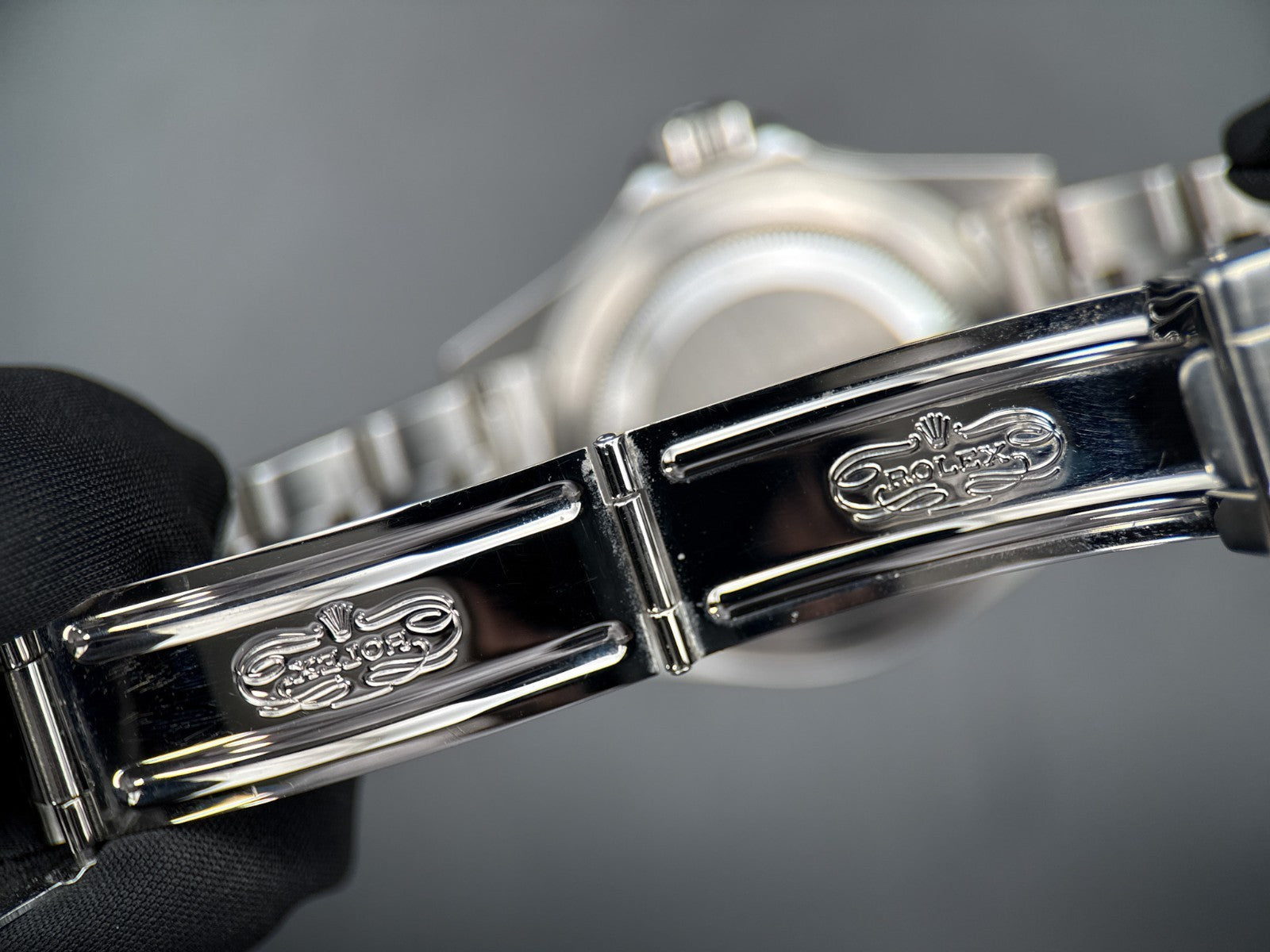 Rolex Submariner Date 16610 Engraved Rehaut Automatic 40mm Watch - 20088