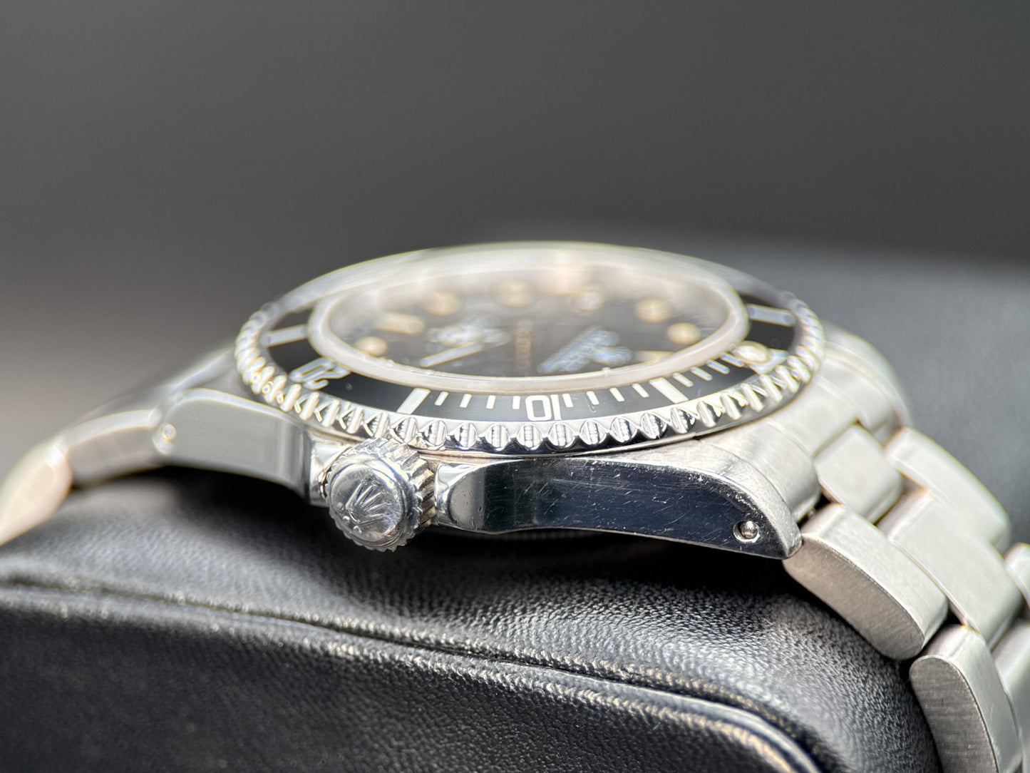 Rolex Submariner No-Date 14060 Black Dial 40mm Stainless Steel Automatic Watch2