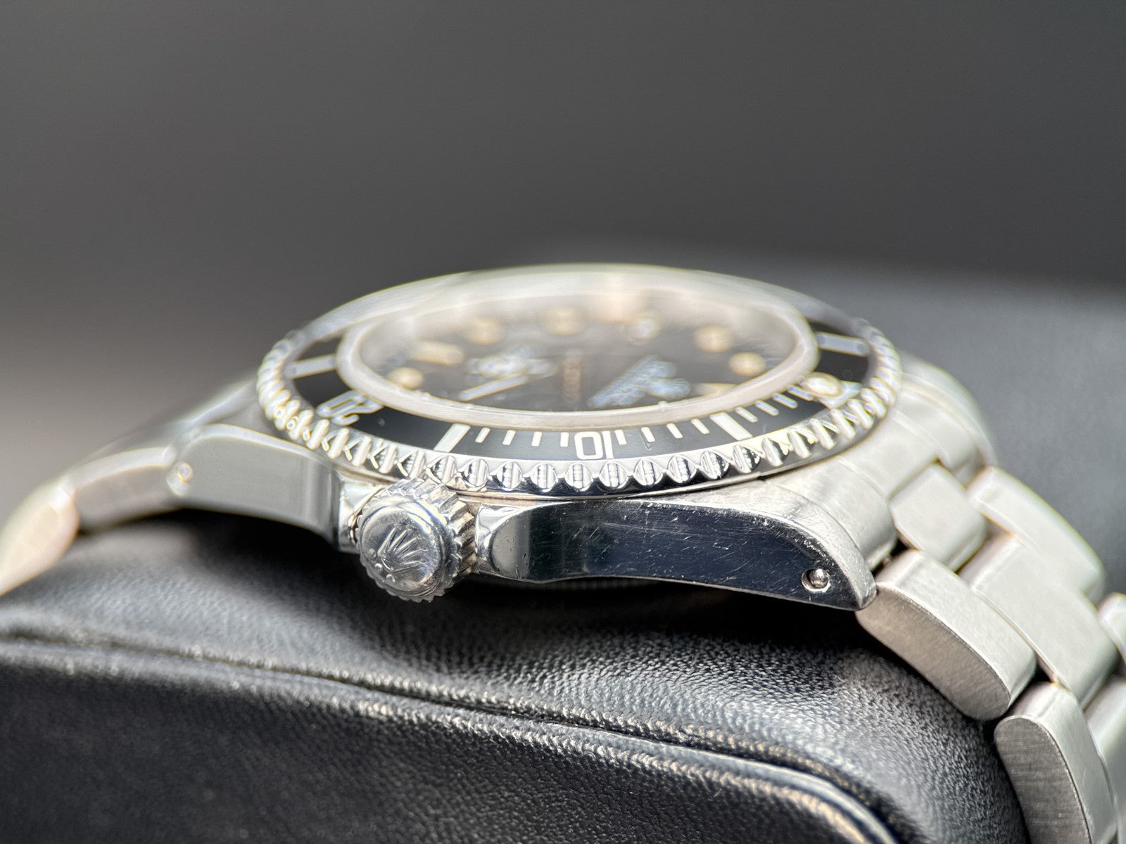 Rolex Submariner No-Date 14060 Black Dial 40mm Stainless Steel Automatic Watch2
