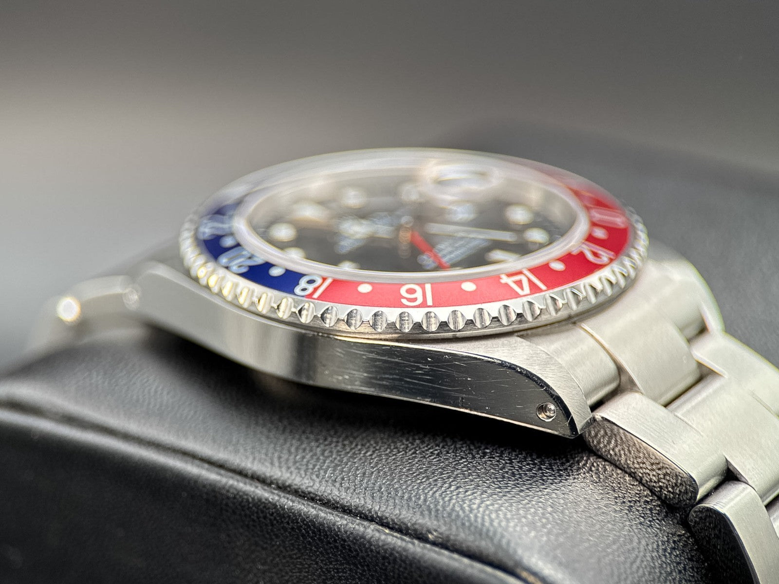 Rolex GMT-Master II 16710 Pepsi Bezel Steel 40mm Automatic Watch - 20013