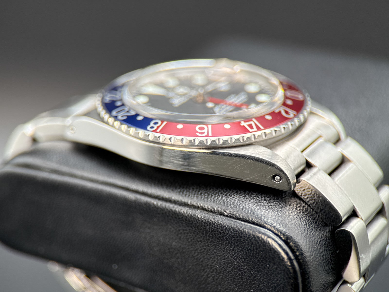 Vintage Rolex GMT-Master 1675 Pepsi Black Dial Automatic 40mm Watch - 19703