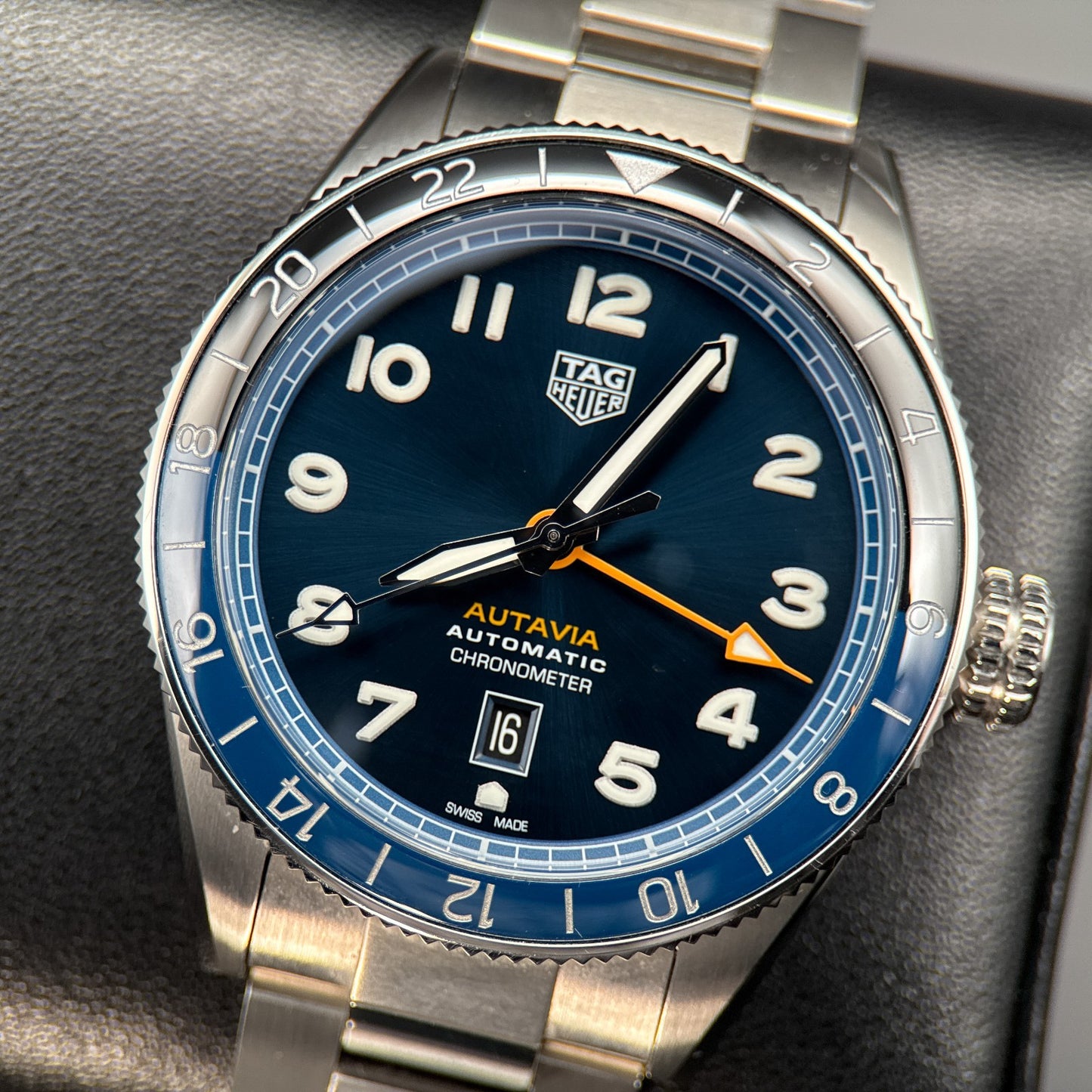 TAG Heuer Autavia GMT COSC WBE511A.BA0650 Blue Dial Automatic 42mm Watch0