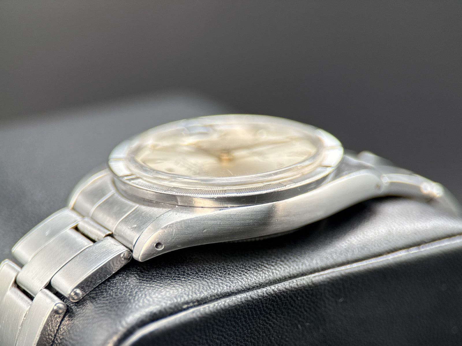 Vintage Rolex Date 1501 Silver Dial Engine Turned Bezel Automatic 34mm Watch3