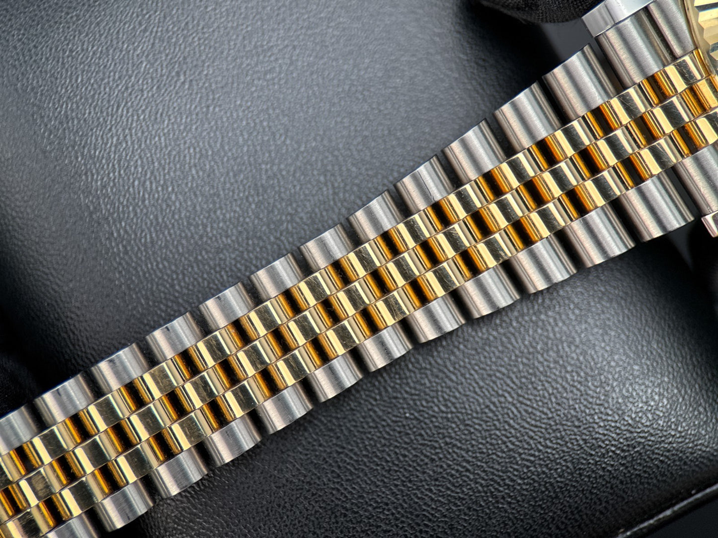 Rolex Datejust 126333 Champagne Diamond Dial 41mm Automatic Watch - 20247