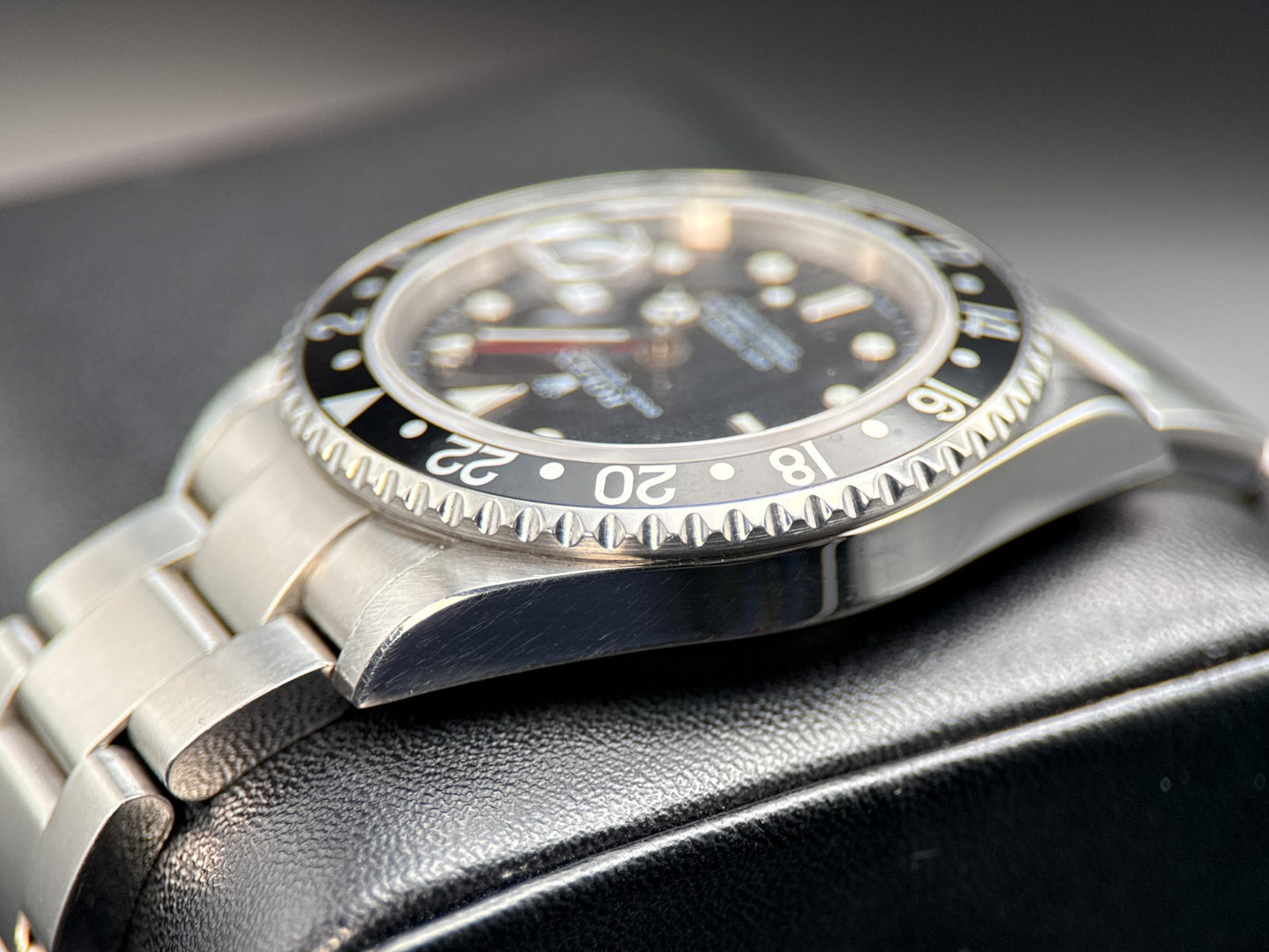Rolex GMT-Master II 16710 Black Bezel Stainless Steel 40mm Automatic Watch4