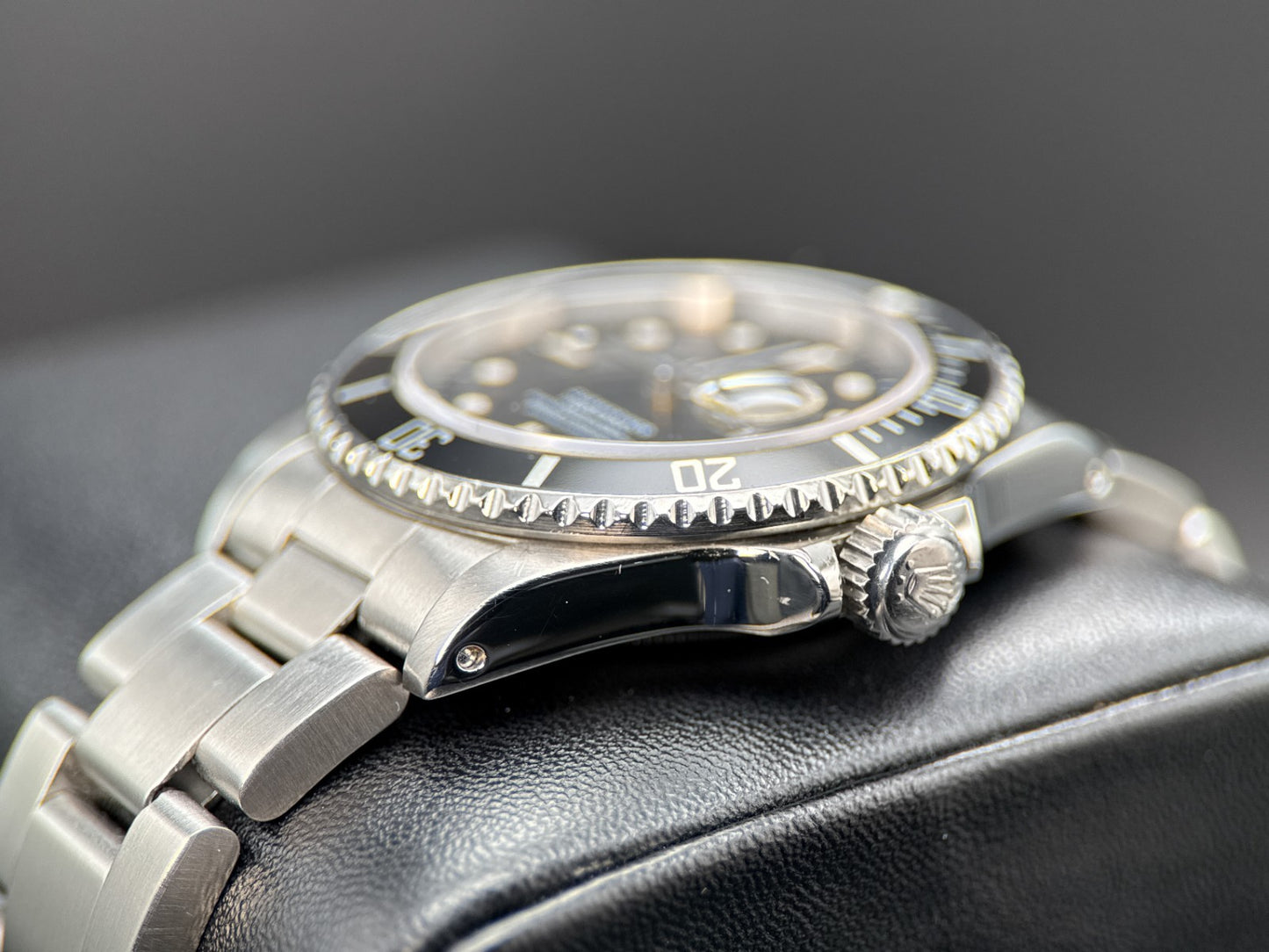 Rolex Submariner Date 16610 Black Dial Steel Automatic 40mm Watch - 19901