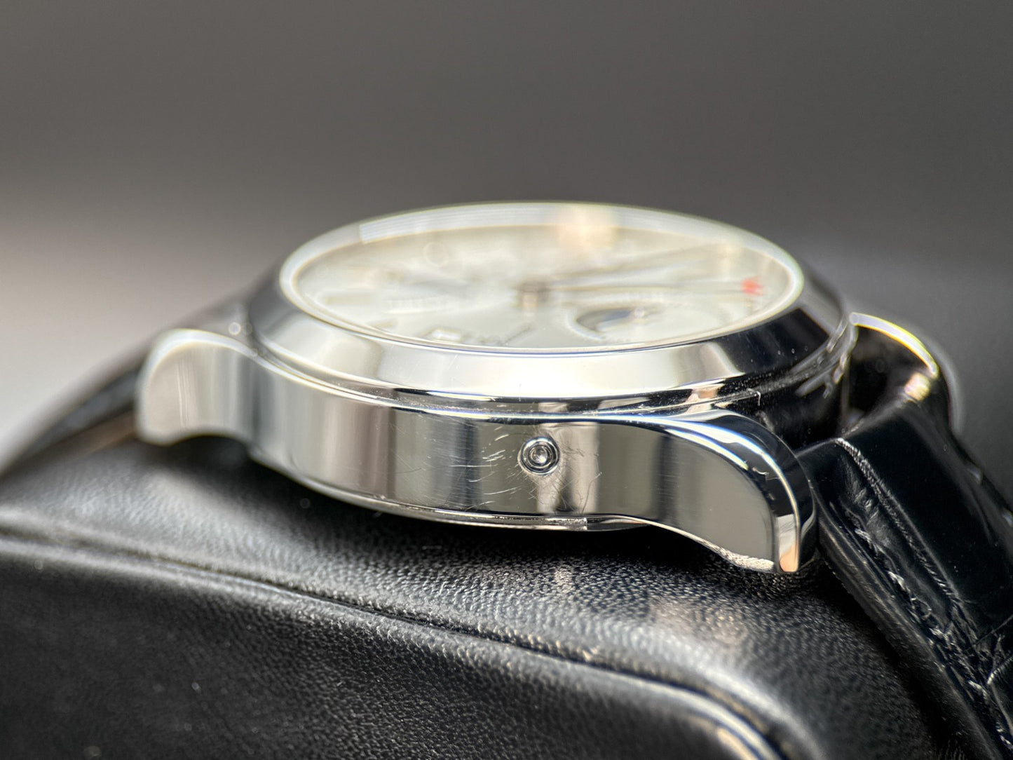 Jaeger-LeCoultre Master Calendar Q151842A Silver Dial 40mm Automatic Watch3